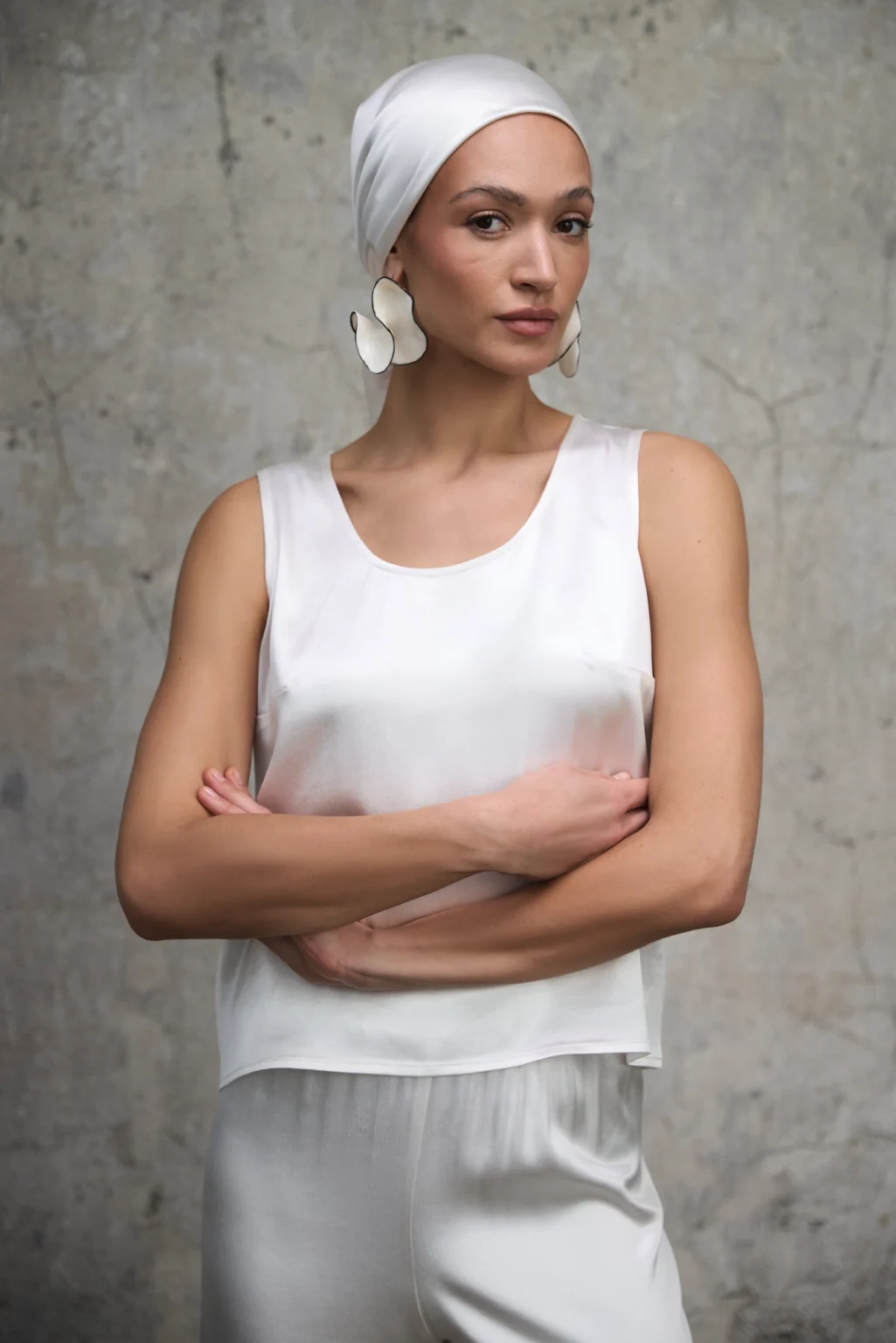 top-soho-perlowa-biel-satynowy