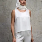 top-soho-perlowa-biel-satynowy-komplet-spodnie-chusta