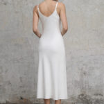 sukienka-ivy-biala-tyl